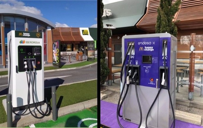 Cargadores rápidos de vehículos eléctricos de McDonalds.