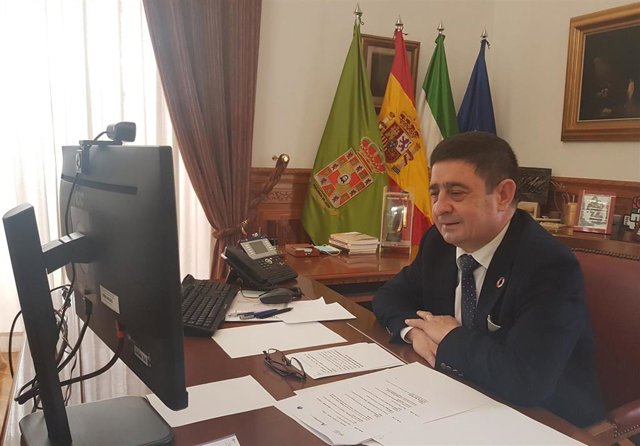 Francisco Reyes durante su participación en la jornada