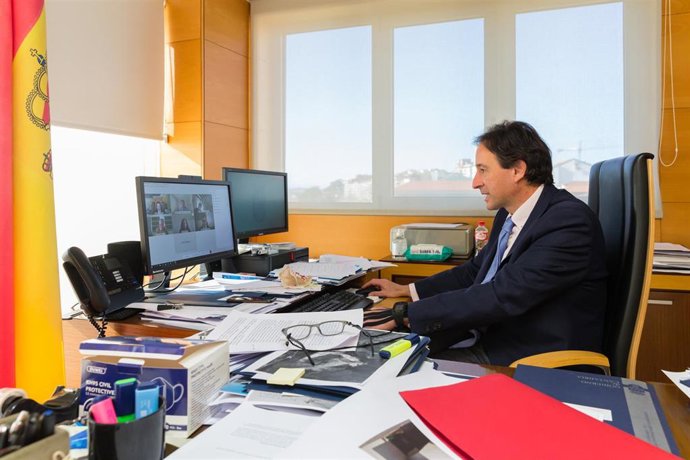 El consejero de Obras Públicas, Ordenación del Territorio y Urbanismo, José Luis Gochicoa, mantiene una reunión telemática con la Confederación Hidrográfica del Cantábrico y alcaldes del Saja