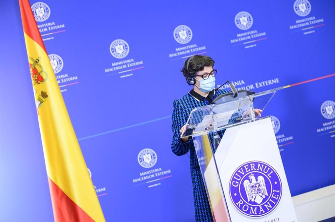 La ministra de Asuntos Exteriores, UE y Cooperación, Arancha González Laya, durante su visita a Bucarest