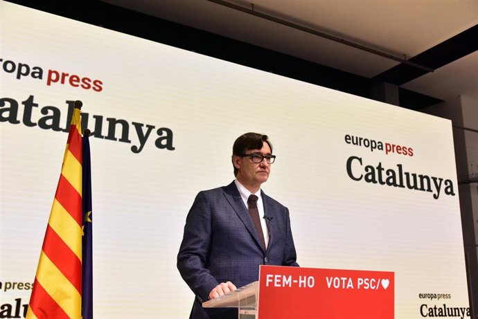 El que fuera ministro de Sanidad y actual candidato del PSC a la Presidencia de la Generalitat de Cataluña, Salvador Illa, interviene en un Encuentro Digital de Europa Press, en Barcelona, Catalunya, (España), a 3 de febrero de 2021. Illa ha anunciado e