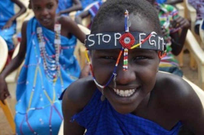 Kenia, niñas, mutilación genital, ablación, áfrica, Amref Flying Doctors 
