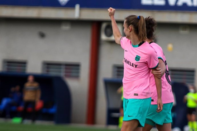 Caroline Graham Hansen celebra el 0-1 en el Levante-FC Barcelona de la Primera Iberdrola 2020-2021