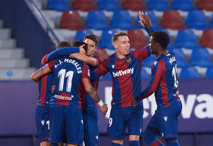 Levante players celebrates the goal of Jose Luis Morales during the La Liga Santander mach between Levante and Real Betis at Estadio Ciutat de Valencia on 29 December, 2020 in Valencia, Spain