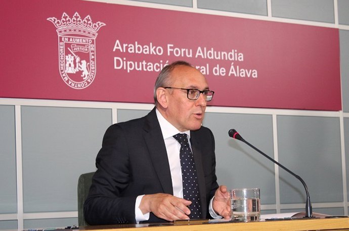 El diputado general de Álava, Ramiro González,