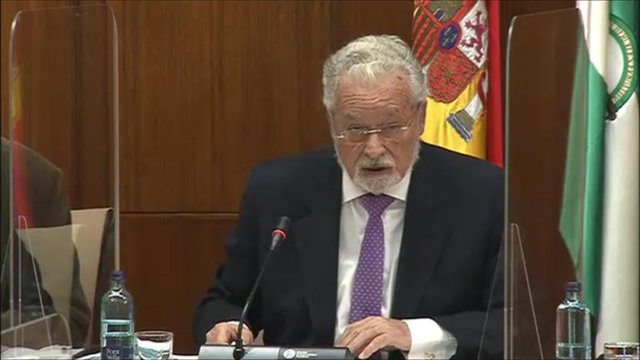 El Defensor del Pueblo andaluz, Jesús Maeztu, en comisión parlamentaria