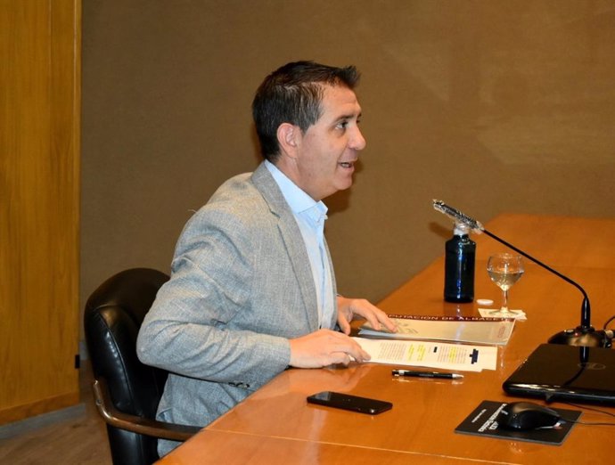 El presidente de la Diputación de Albacete, Santiago Cabañero, en una foto de archivo