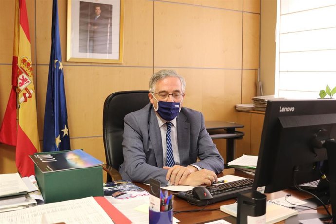 El consejero de Agricultura, Ganadería y Medio Ambietne del Gobierno de Aragón, Joaquín Olona.