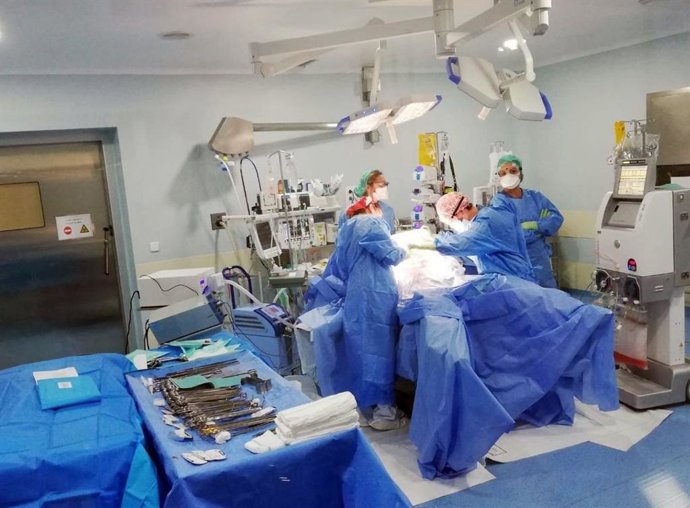 El Hospital Universitario de Valme de Sevilla cuenta en su cartera de servicios la 'Quimioterapia Hipertérmica Intraperitoneal durante el acto operatorio' (Hipec).