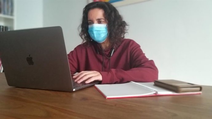 La socialista Susana Rivas durante una videoconferencia.