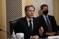 Blinken avisa a Lavrov que EEUU actuará "firmemente" en defensa de sus intereses ante las acciones de Moscú