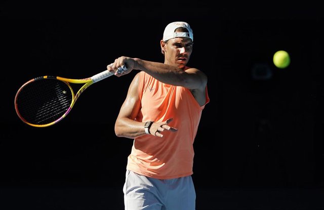Rafa Nadal durante un entrenamiento en Melbourne Park