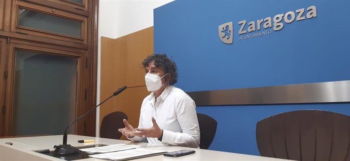 La concejal del grupo municipal de ZeC en el Ayuntamiento de Zaragoza, Luisa Broto