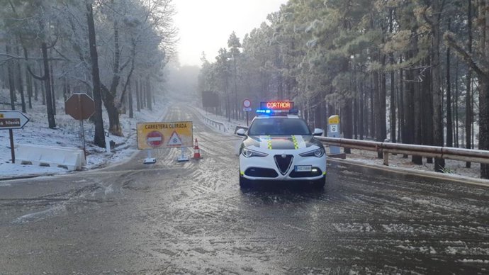 Carretera de la cumbre cortada