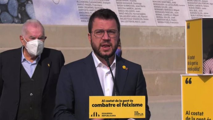 El vicepresidente de la Generalitat en funciones y candidato de ERC a la Presidencia, Pere Aragons, en un acto de campaña.