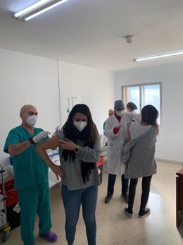Vacunación contra el Covid en el hospital Virgen del Rosell de Cartagena
