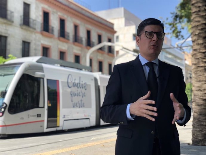 Sevilla.- Pimentel señala que tiene el "compromiso" del PSOE para aprobar el Plan de Movilidad en menos de "seis meses"