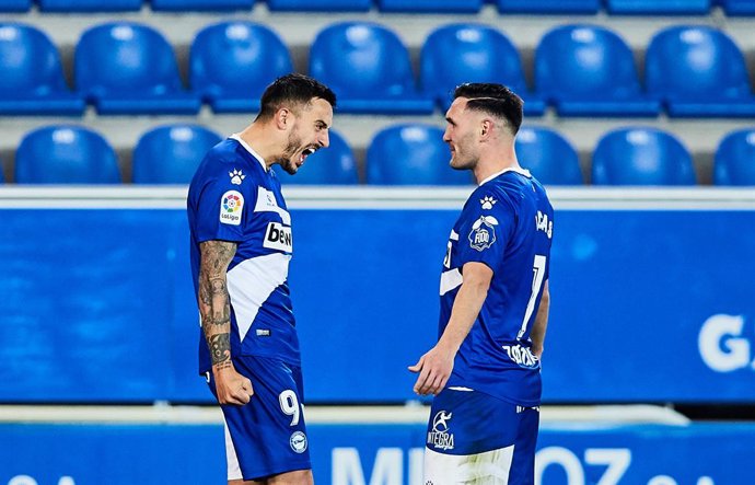 Joselu of Deportivo Alaves celebrating his goal during the Spanish league, La Liga Santander, football match played between Deportivo Alaves and Real Valladolid CF at Mendizorroza stadium on February 5, 2021 in Vitoria, Spain.