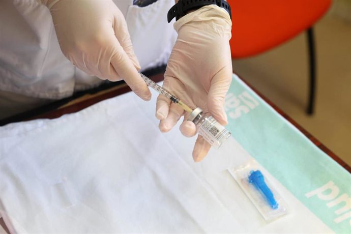 Aragón prevé vacunar contra la COVID-19 a más de 16.700 personas durante la próxima semana.