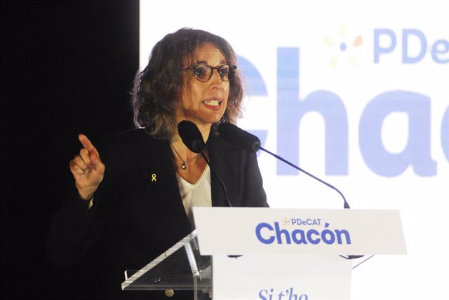 La candidata del PdeCAT a la Presidencia de la Generalitat, Àngels Chacón interviene durante el inicio de campaña del PDeCAT, en el Recinto Modernista Sant Pau, en Barcelona, Catalunya (España), a 28 de enero de 2021. 