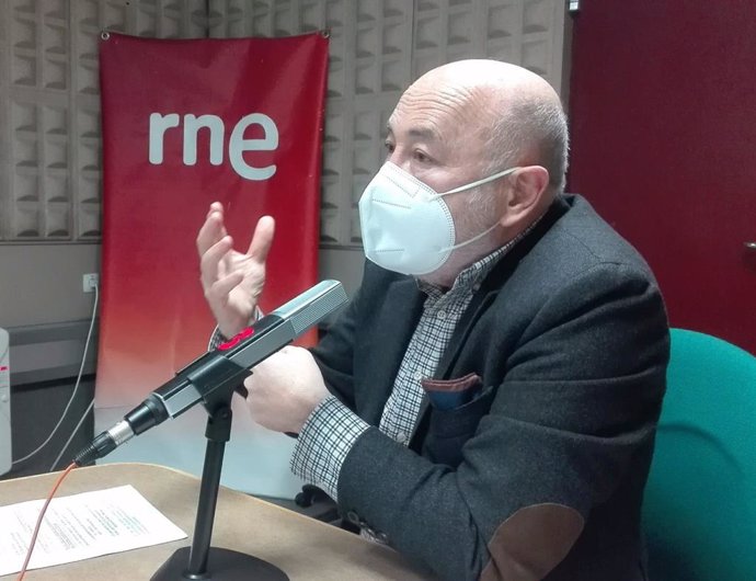 El delegado del Gobierno en Galicia, Javier Losada, en una entrevista en Radio Nacional de España