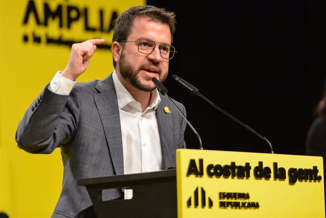 El vicepresidente de la Generalitat en funciones y candidato de ERC a la Presidencia, Pere Aragonès, en el acto central de campaña en Girona.