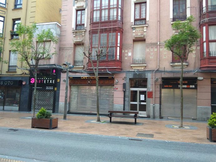 Comercios y locales de hostelería cerrados en Barakaldo (Bizkaia)