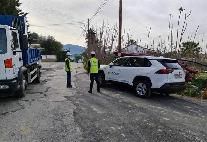 Endesa refuerza en Alhaurín el Grande