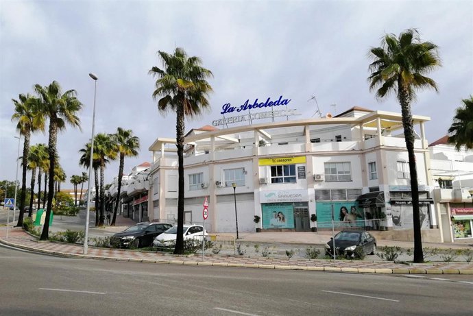 Tomares inicia las obras de reparación de la avenida de la Arboleda