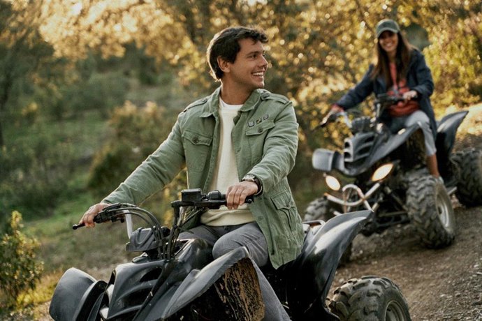 Cisco y su historia de amor con Raquel protagonistas de la campaña de San Valentín de Silbon.