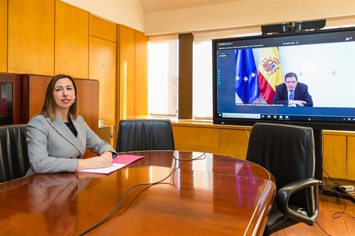 La consejera de Economía y Hacienda, María Sánchez, inaugura la primera sesión del proyecto Escucha Europa