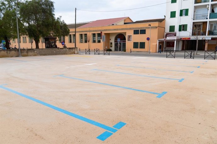 Un nuevo aparcamiento de 16 plazas enfrente del colegio Es Liceu en Marratxí.