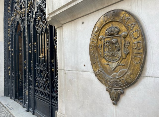 Fachada del Casino de Madrid 