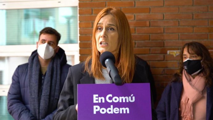 La candidata de los comuns a la Presidencia de la Generalitat, Jéssica Albiach, en declaraciones a los medios en Tarragona.