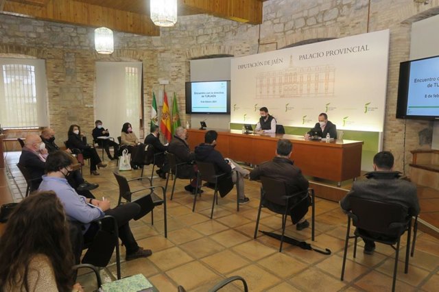 Reunión con la directiva de TurJaén.