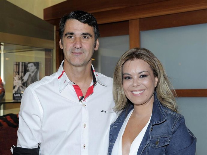 JESÚS JANEIRO Y MARÍA JOSÉ CAMPANARIO REAPARECEN FELICES Y SONRIENTES TRAS LA VUELTA A LOS RUEDOS DE JESULÍN EN CUENCA