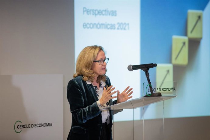 La ministra de Asuntos Económicos y Transformación Digital, Nadia Calviño interviene en el Cercle d'Economia, en Barcelona, Catalunya (España), a 8 de febrero de 2021. 