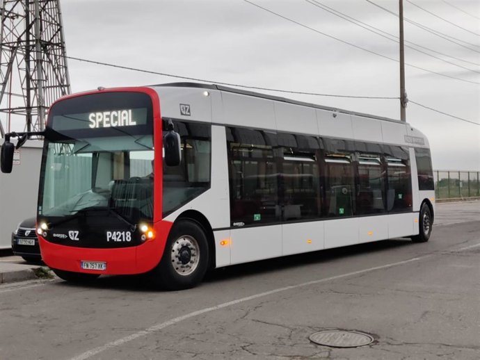 Autobús 100% eléctrico de la marca Alstom, modelo Aptis, de 12 metros de longitud, en pruebas
