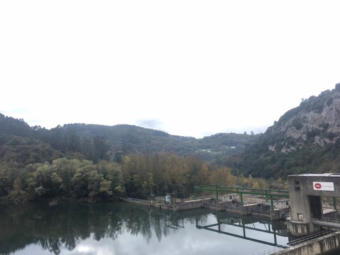 Embalse de San Pedro del Nora.