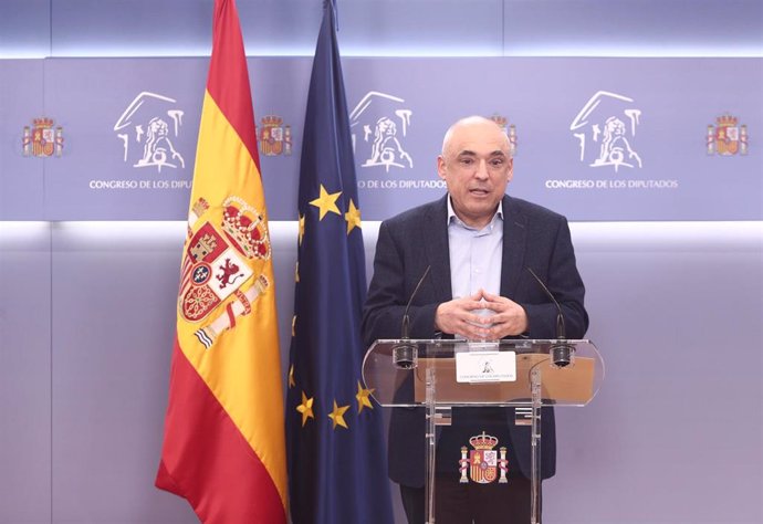 El secretario general del grupo socialista en el Congreso, Rafael Simancas, interviene en una rueda de prensa de la Junta de Portavoces programada en la Sala Mariana Pineda del Congreso de los Diputados, Madrid, (España), a 9 de febrero de 2021.