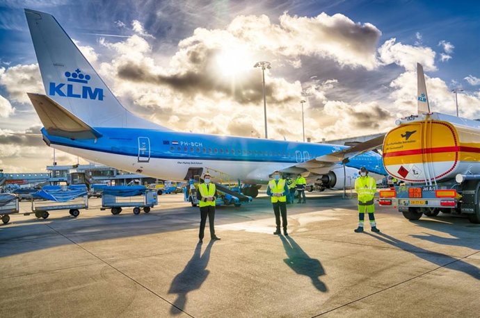 KLM realiza el primer vuelo de pasajeros con queroseno sintético sostenible