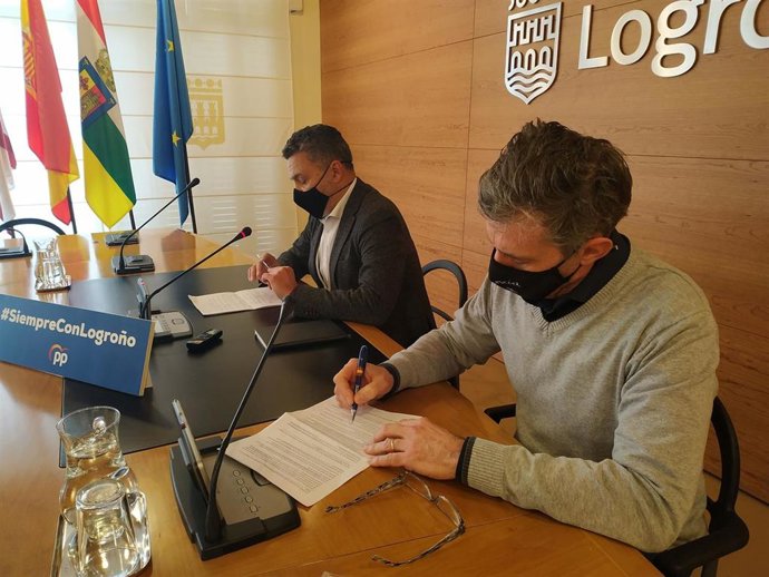 Conrado Escobar y Pablo Santaolalla, en la rueda de prensa.