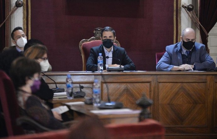 Pleno cese gerente Hospital Príncipe de Asturias