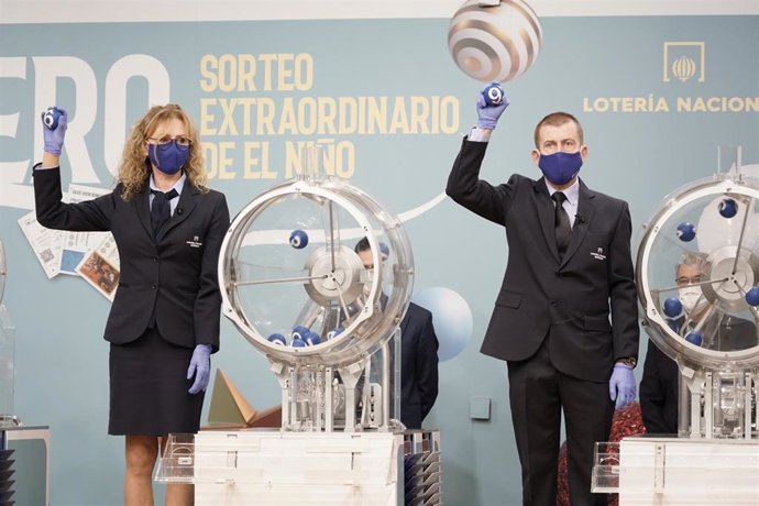 Sorteo Extraordinario de El Niño, en Madrid (España) a 6 de enero de 2021. El número 19570 ha sido agraciado con el 'Gordo' del Sorteo Extraordinario de 'El Niño', dotado con 2.000.000 de euros por serie. El número ha estado muy repartido en más de un
