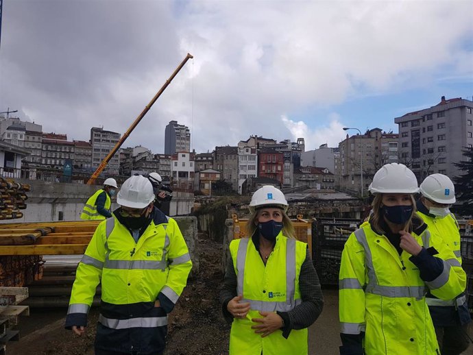 Ethel Vázquez, durante una visita a las obras de la estación intermodal de Vigo