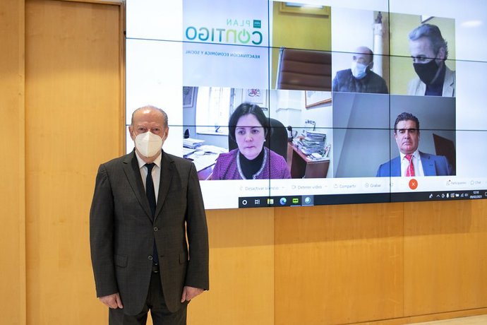 Villalobos, durante la reunión con Carrión