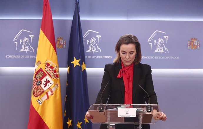La portavoz del PP en el Congreso, Cuca Gamarra, interviene en una rueda de prensa posterior a una Junta de Portavoces programada en la Sala Mariana Pineda del Congreso de los Diputados, Madrid, (España), a 9 de febrero de 2021.