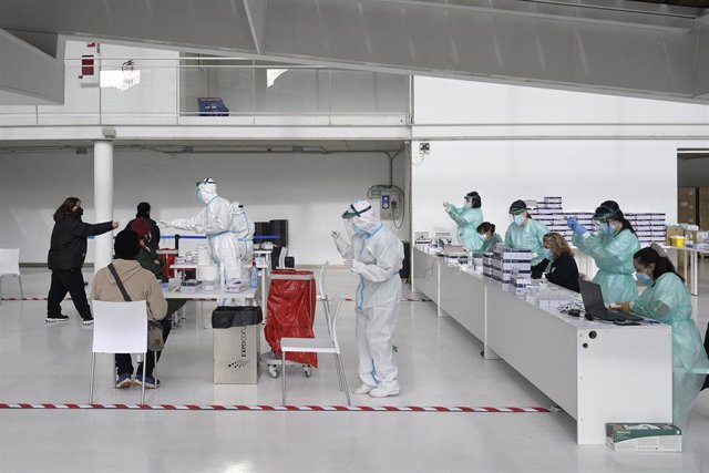 Dispositivo de cribado masivo para detectar casos asintomáticos de coronavirus en Expocoruña, a 30 de enero de 2021