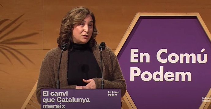 La alcaldesa de Barcelona, Ada Colau, en un acto telemático de campaña de los comuns para el 14F.