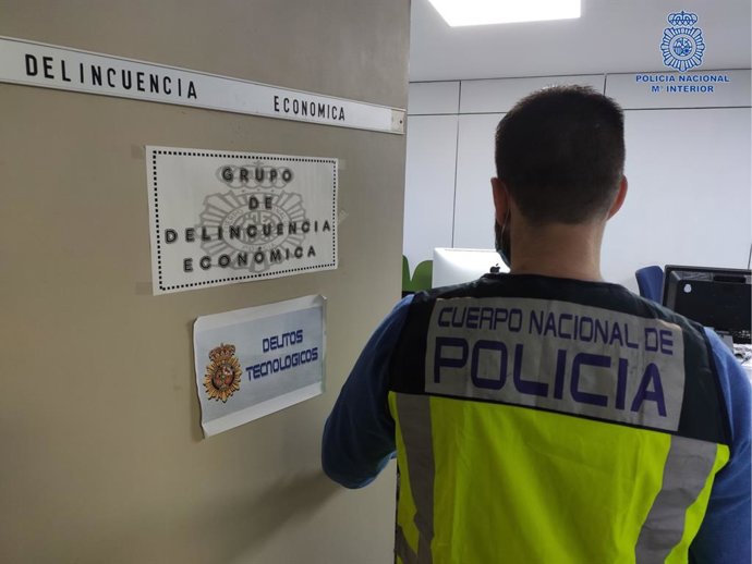 La Policía Nacional detiene en Palma a un hombre que se alojaba en hoteles sin pagar.